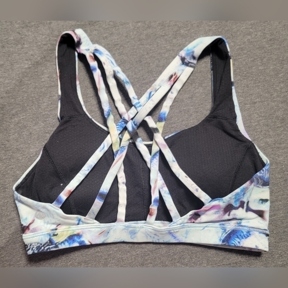 165- Lululemon Sports Bra - Picture 2 of 3